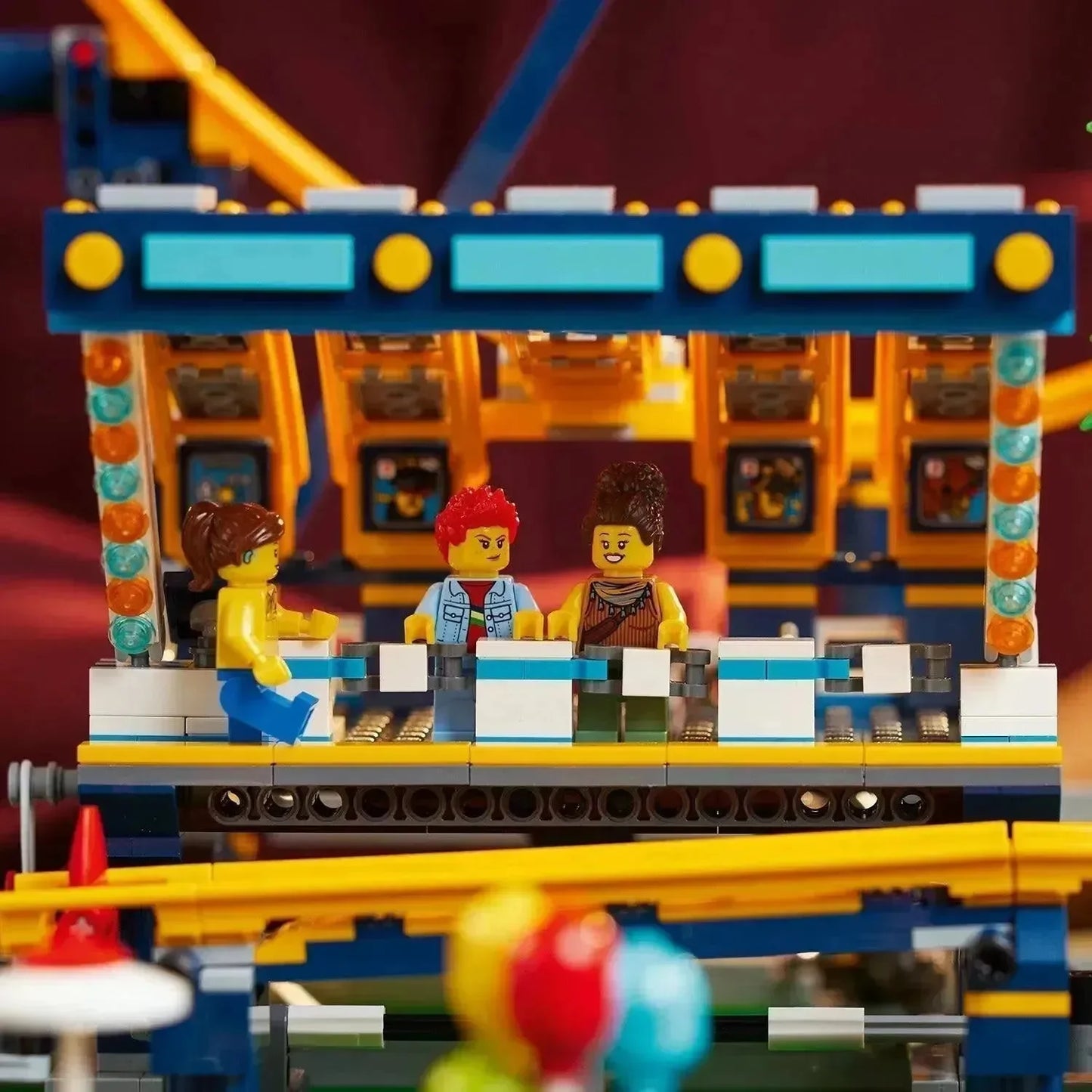 Amusement Park Loop Coaster - 10303