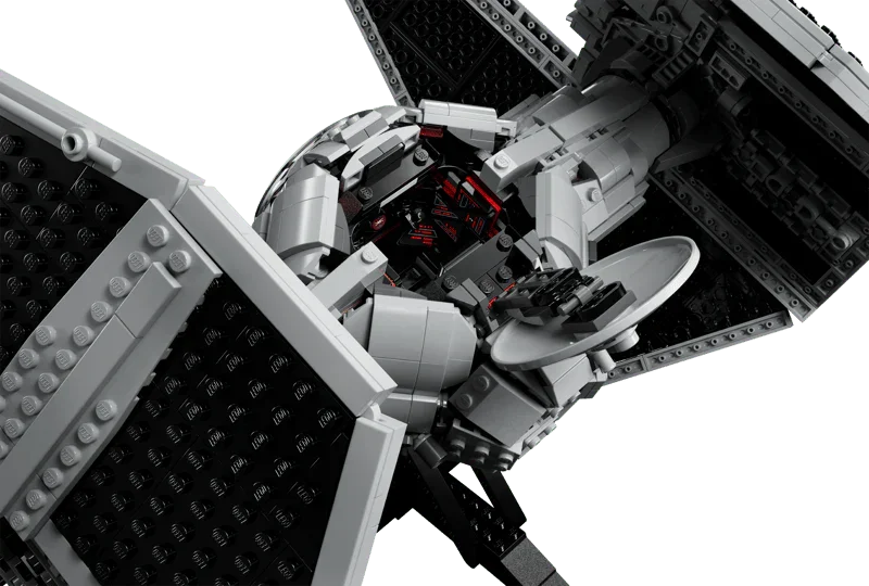 Ultimate Collector Fighter Spaceship - 75382