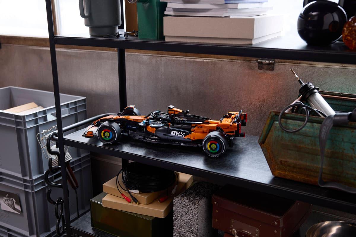 British F1 Racing Car MCL39 - 42228