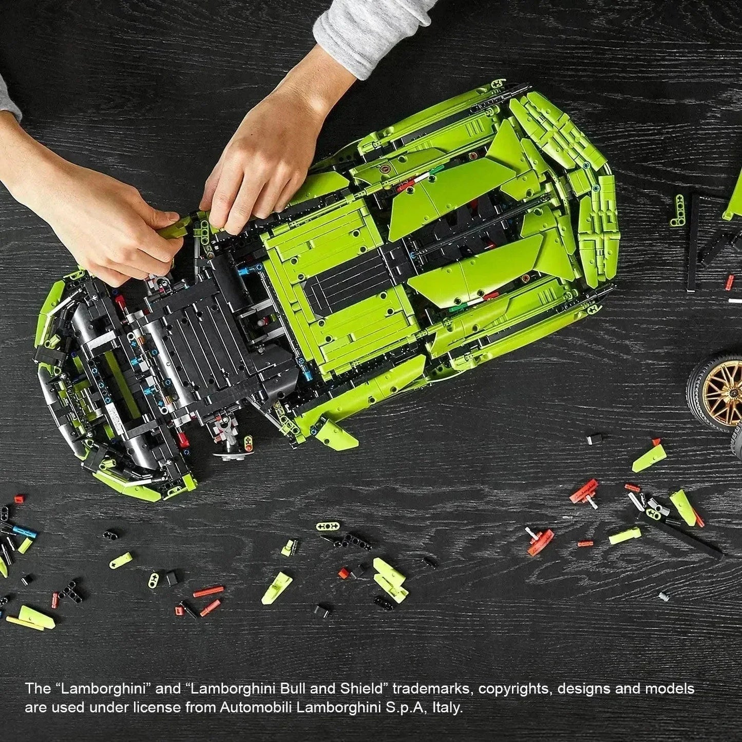 42115 Technic V12 Supercar Building Set