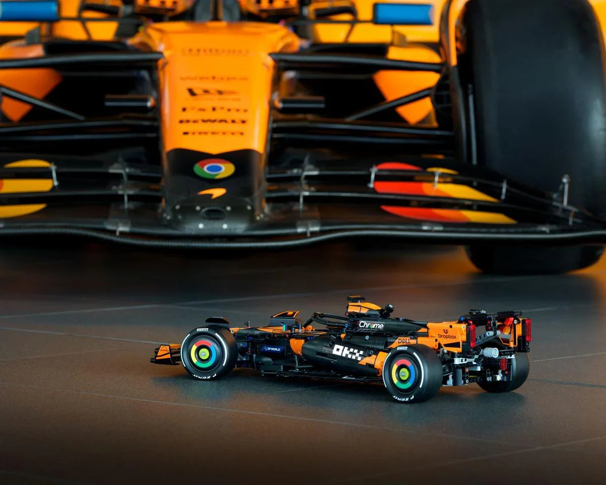 British F1 Racing Car MCL39 - 42228