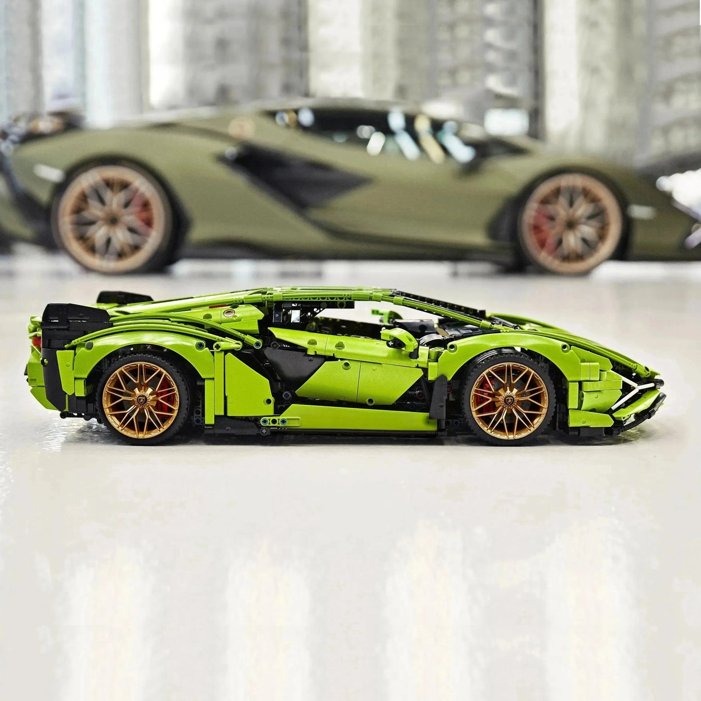 42115 Technic V12 Supercar Building Set